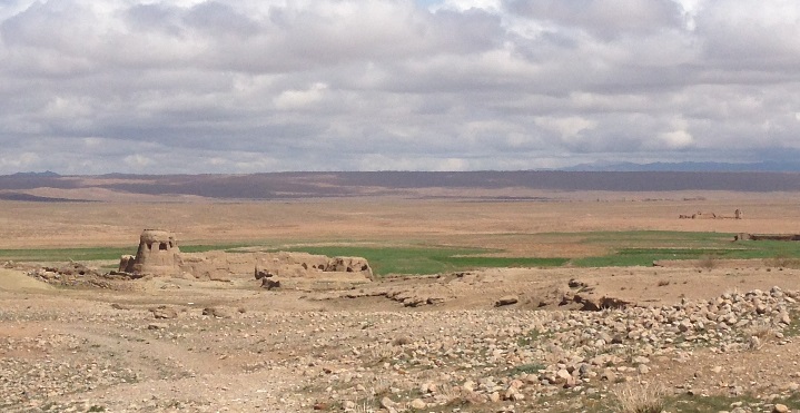 در حاشیه جنوبی قلعه گوجو مجموع برج هایی هر 500 متر یکبار قرار تکرار می شوند